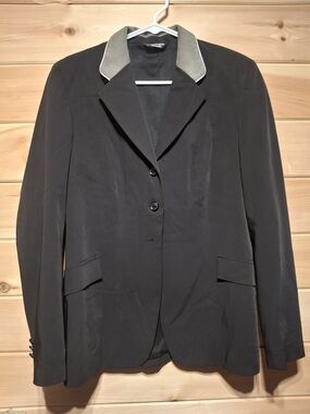 Black Women’s Hunt Coat Blazer with Contrasting Gray Collar